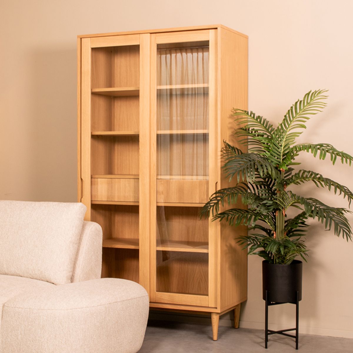 Jule Vitrine | verschiedene Farben