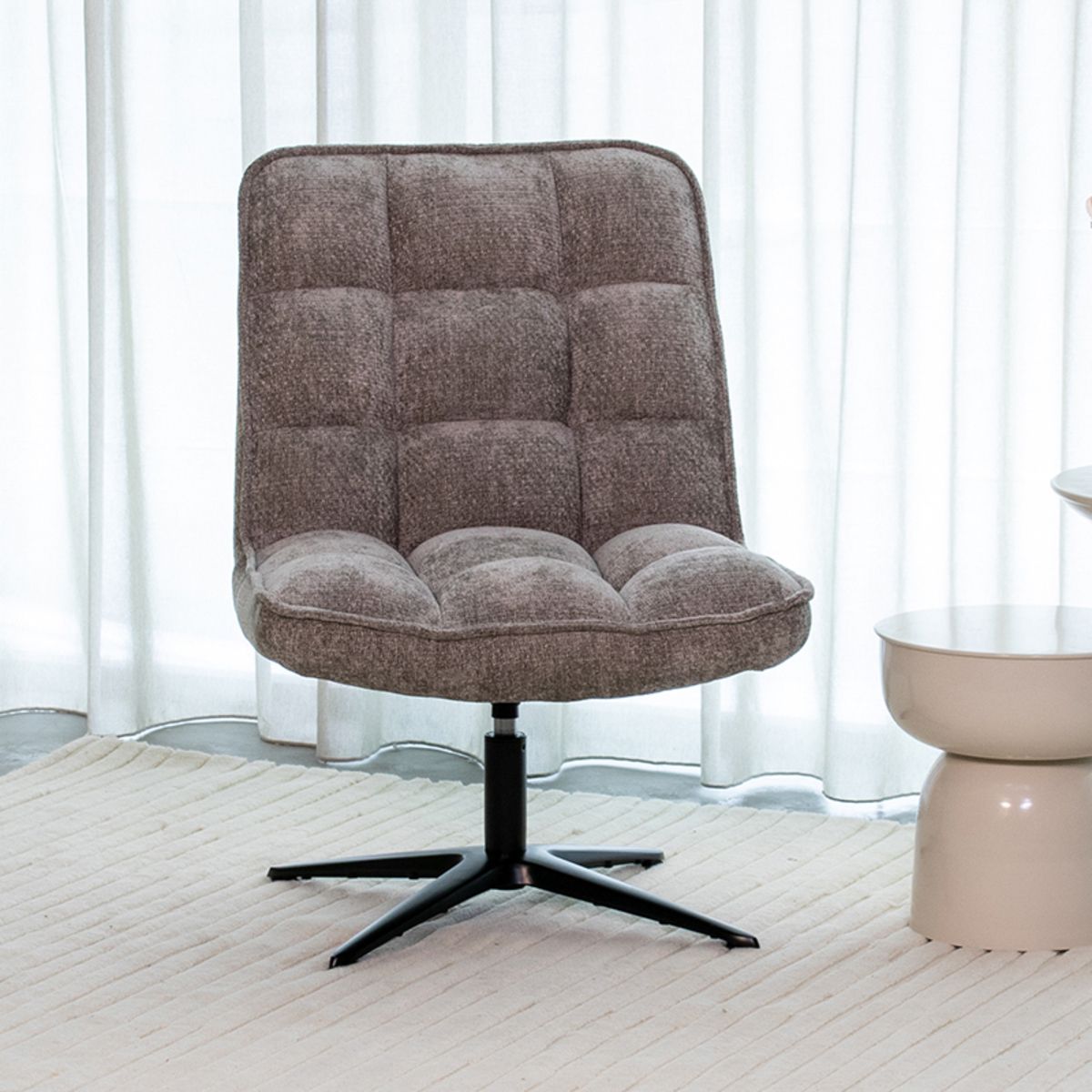 Vince swivel armchair | Various colors