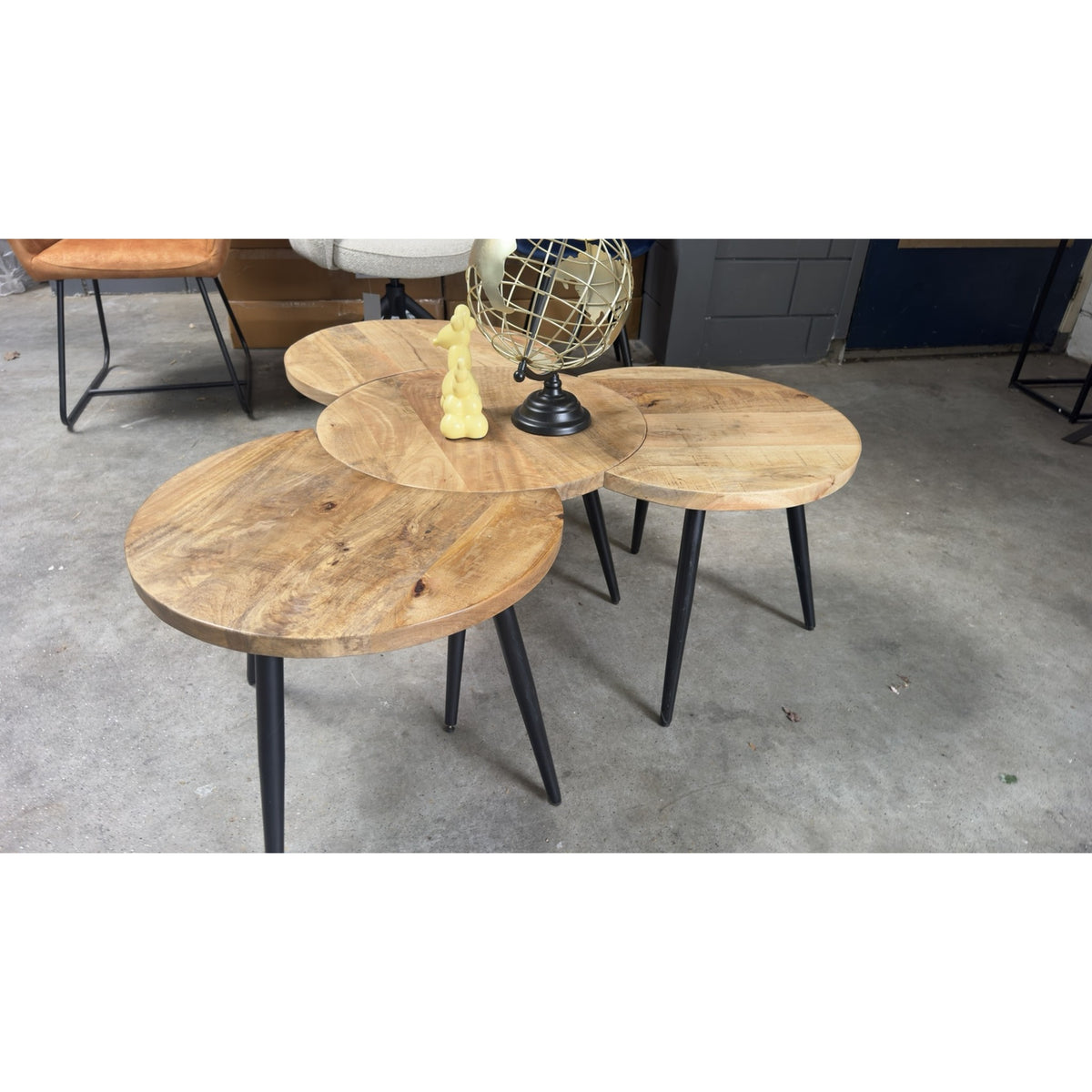 Filou Industrie-Couchtisch (4er-Set) – Mangoholz mit Metall