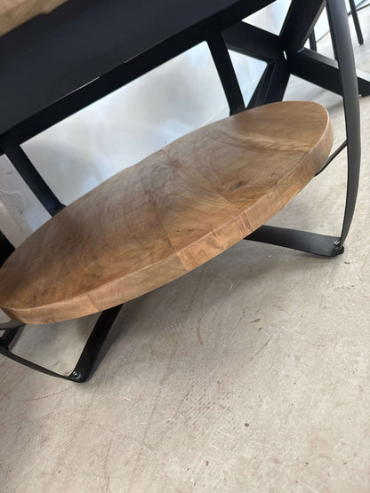 Couchtisch aus Mangoholz, 90 cm