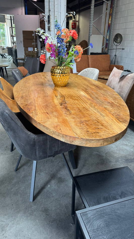 Eettafel gerrit mangohout ovaal