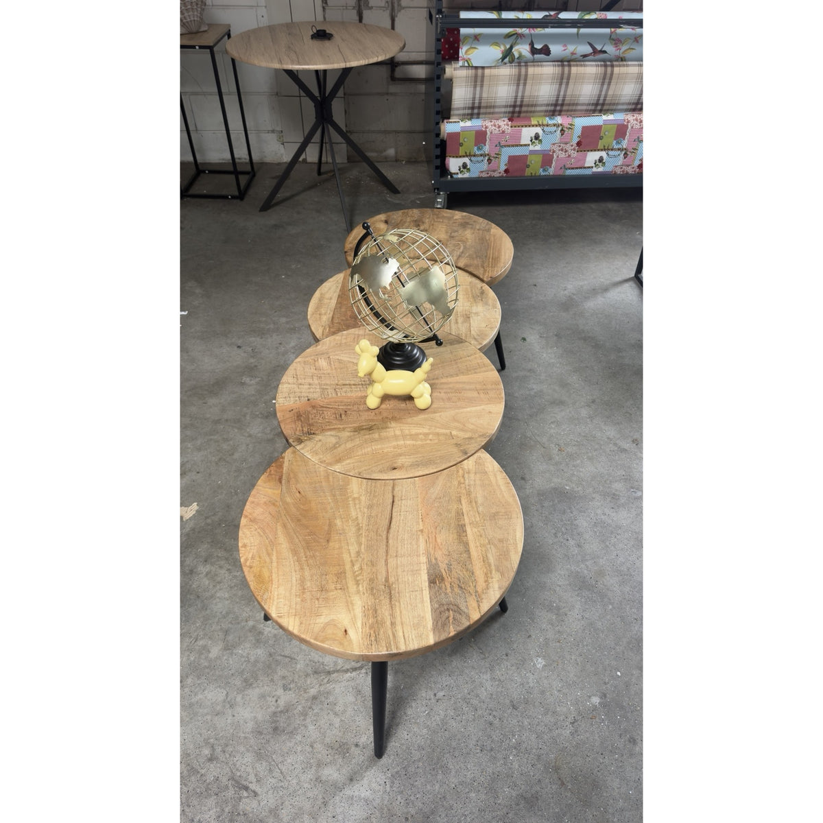 Filou Industrie-Couchtisch (4er-Set) – Mangoholz mit Metall