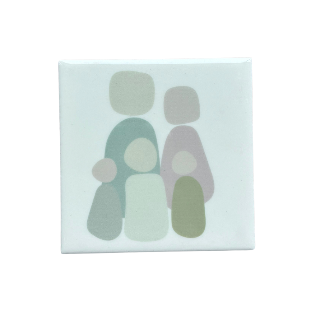 Tegeltje Fam of five