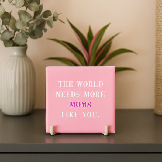 Tegeltje Moms